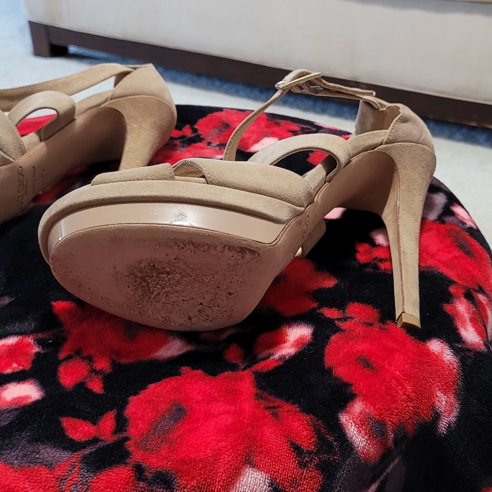 Shoes - Picture 3 of 4